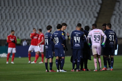 O partido suspendeuse ao quedar o Belenenses con seis xogadores