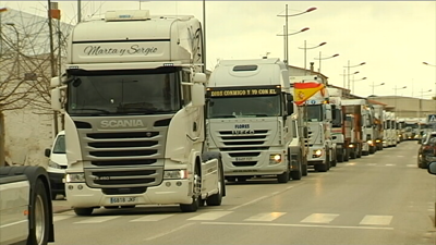 Camións durante unha mobilización do sector