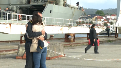 Recibimento das familias á tripulación do Cantabria en Ferrol