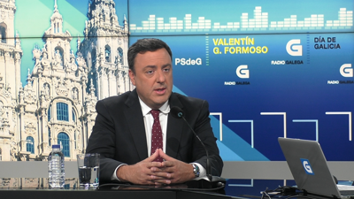 Valentín González Formoso durante unha entrevista na Radio Galega (Arquivo)