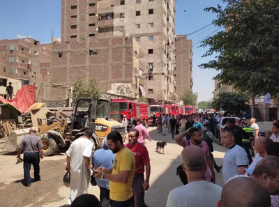 Bombeiros traballan na extinci´n do incendio no Cairo