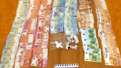 A policía atopou no piso ocupa 45.000 euros e 80 gramos de cocaína