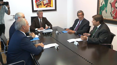 Os responsables da farmacéutica reuníronse este luns co presidente da Xunta e co alcalde de Monforte e presidente da Deputación de Lugo