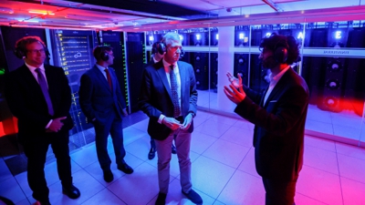 Alfonso Rueda durante la inauguración do supercomputador Finisterrae III (EFE/Lavandeira jr)