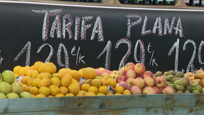 Variedade de froitas á venda con tarifa plana