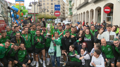 O equipo cando chegou á vila coa Copa Federación