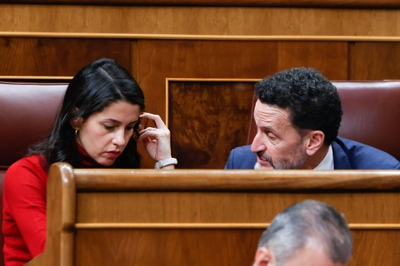 Inés Arrimadas e Edmundo Val durante o pleno celebrado o pasado xoves no Congreso