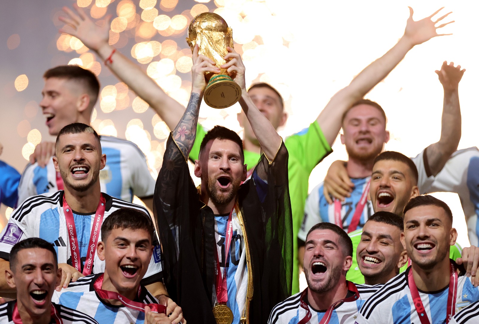 Messi alza a terceira Copa do Mundo da Arxentina 36 anos despois (EFE)
