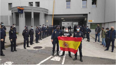 O policía despedido polos seus compañeiros na Coruña /Arquivo