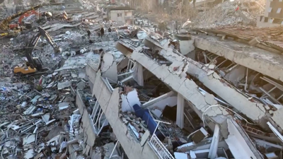 Efectos do devastador terremoto do pasado día 6 en Turquía