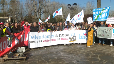 Manifestación en Noia contra as verteduras da mina de San Finx
