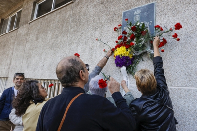 Ofrenda floral en homenaxe a José Couso no 20 aniversario da súa morte en Iraq