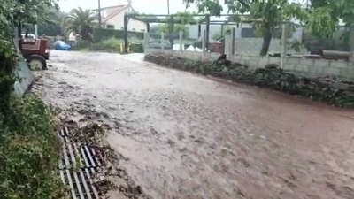 Vídeo gravado polos veciños durante a treboada do domingo