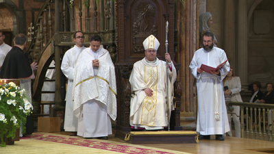 O novo arcebispo de Santiago, Francisco José Prieto na cerimonia de toma de posesión