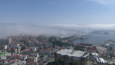 Néboas matinais esta mañá na cidade da Coruña