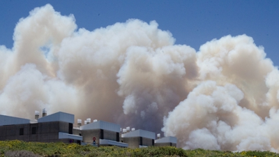 O fume do incendio en Roque de los Muchachos. EFE/Miguel Calero