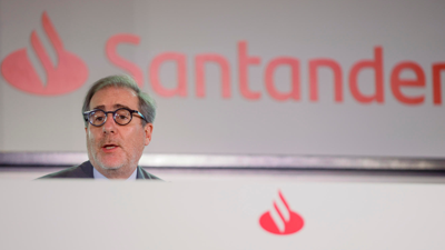 O conselleiro delegado do Banco Santander, Héctor Grisi, durante a presentación dos resultados do primeiro semestre do 2023 da entidade. EFE/ Mariscal