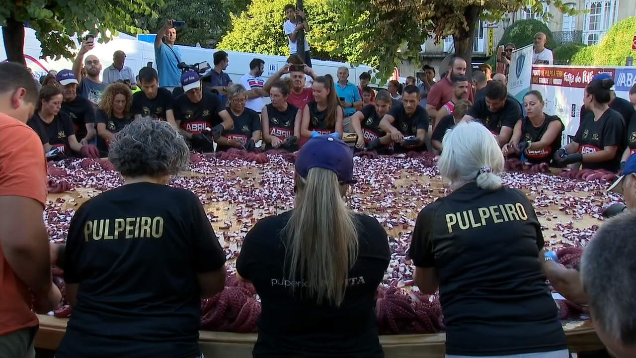 A ración de polbo á feira máis grande do mundo, este ano aínda máis ...