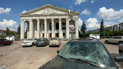O teatro de Chernihiv atacado mentres estaba cheo de nenos