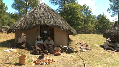 Recreación dunha cabana da Idade do Bronce en Campo Lameiro