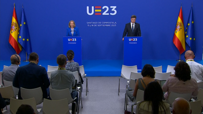 Nadia Calviño e Valdis Dombrovskis na conferencia de prensa