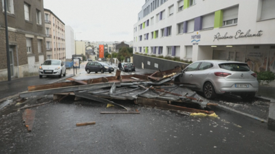 Destrozos do ciclón Ciarán en Francia (FrancePress)