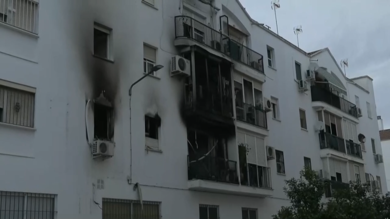 A vivenda incendiada na Avenida de Sevilla no concello de Los Palacios y Villafranca