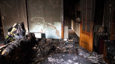 Interior da vivenda de Murcia tras o incendio (EFE/Marcial Guillén)