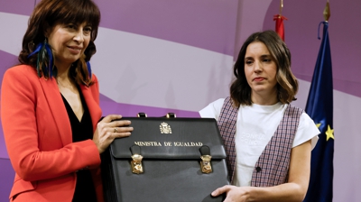 Ana Redondo recibe a carteira ministerial de mans de Irene Montero (EFE/Zipi)