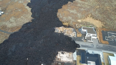 Casas afectadas en Grindavík pola lingua de lava