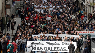 Imaxe da manifestación multitudinaria. EFE/Lavandeira Jr