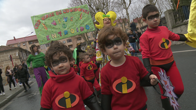Algúns desfiles escolares que se puideron facer na mañá deste venres en Ourense