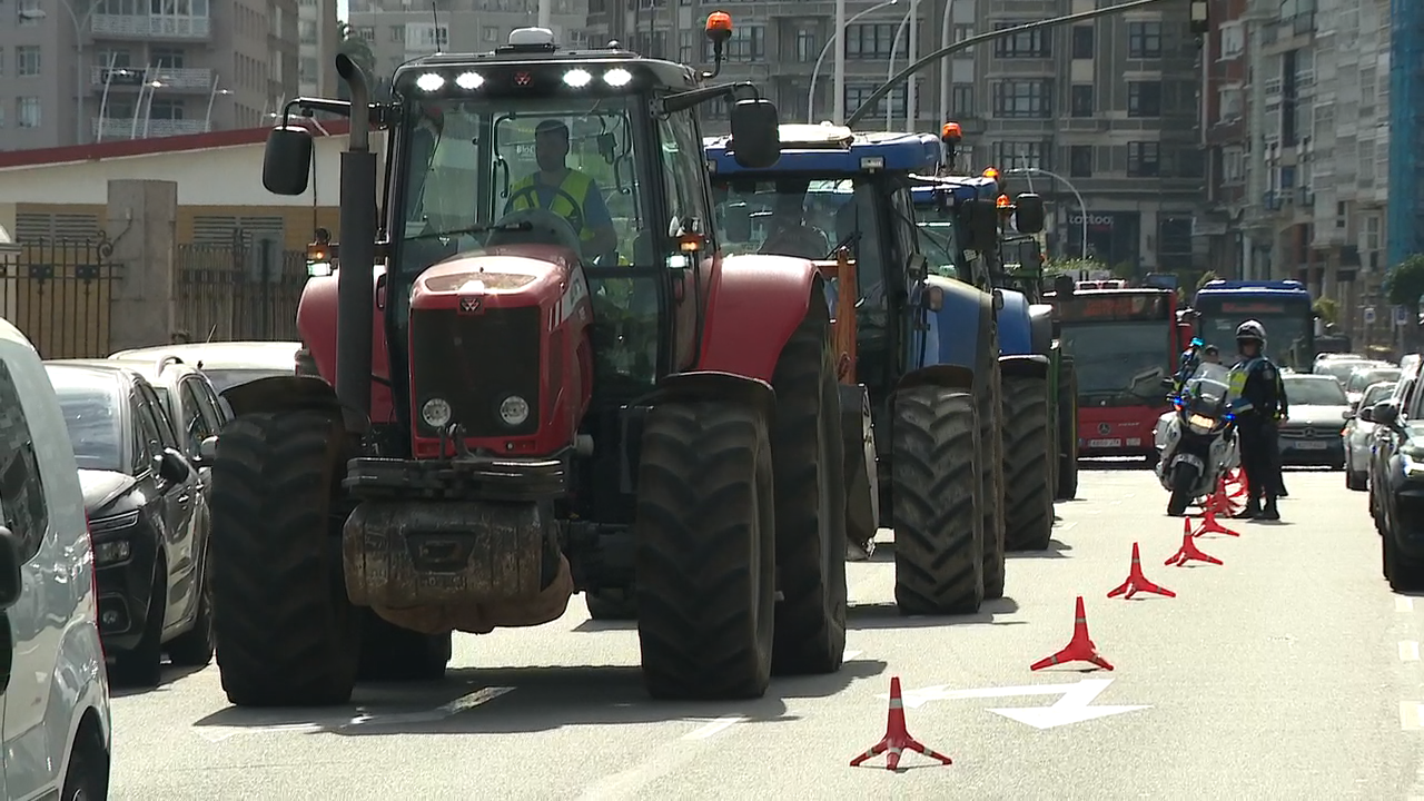 Protestas con vehículos agrícolas na Coruña