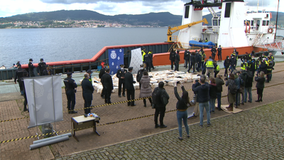 O narcobuque MV Karar, atracado no porto de Vigo, cos 3.824 kilos de cocaína que transportaba