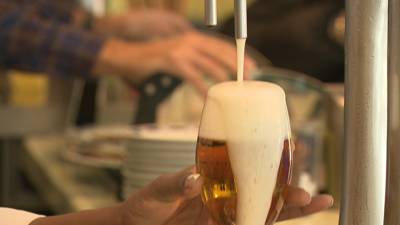 A cervexa de barril é a bebida máis consumida nos bares