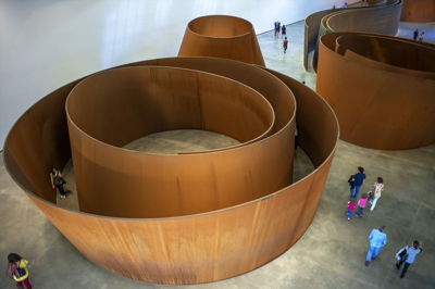 'A materia do tempo' (1994-2005), peza de Richard Serra, no Museo Guggenheim de Bilbao (Europa Press / Sergi Reboredo)