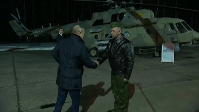 Encontro de Putin con pilotos militares en Torzhok, na rexión de Tver (Reuters)