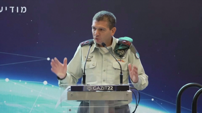 O xeneral Aharon Haliva convértese no primeiro alto cargo en dimitir polos fracasos que rodearon o ataque de Hamas (Reuters)