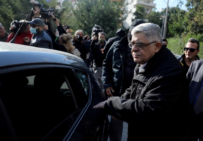 Arresto do líder de Amencer Dourado Nikos Mihaloliakos en outubro de 2020 (Reuters).