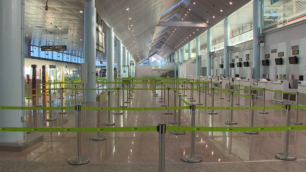 A terminal viguesa de Peinador, pechada por obras desde esta mañá