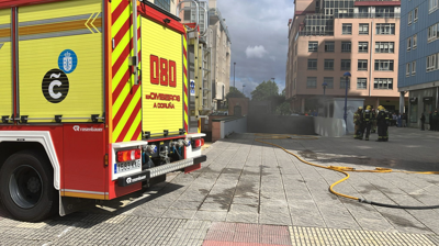 Equipos de emerxencia traballando no lugar do suceso (Imaxe: Bombeiros da Coruña)