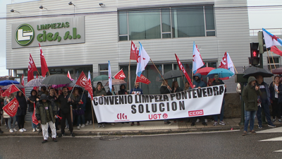 Concentración traballadores da limpeza en Vigo
