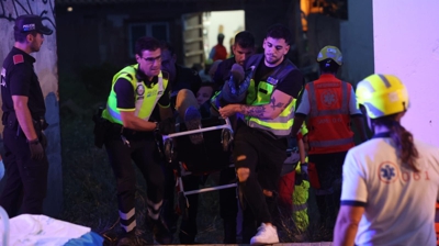 Os servizos de emerxencia atenden aos afectados (Europa Press/Isaac Buj)