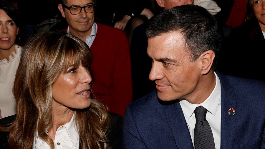 O presidente do Goberno, Pedro Sánchez, e a súa esposa María Begoña Gómez. (EFE/Chema Moya)