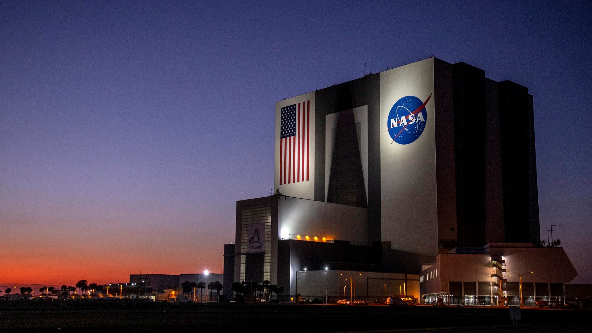 Imaxe dun dos edificios da NASA: o Centro Espacial Kennedy (EFE/EPA/Cristóbal Herrera-Ulashkevich)