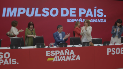 Os socialistas analizaron os resultados na executiva presidida por Pedro Sánchez