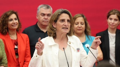 A candidata socialista Teresa Ribera avalía o resultado electoral (EFE / Kiko Huesca)