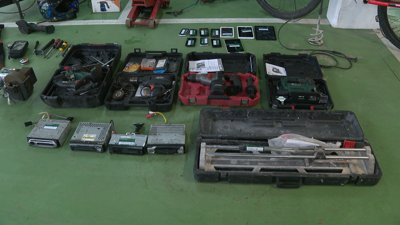 Parte dos obxectos roubados polo grupo que están a disposición dos propietarios no cuartel do Milladoiro