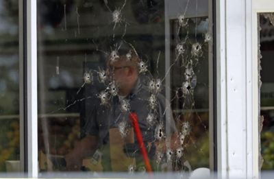 Estado tras os tiros dunha das vidreiras da tenda Mad Butcher de Fordyce, en Arkansas (EUA)