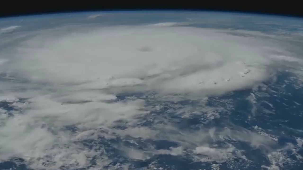 A intensidade do furacán foi rebaixada nas últimas horas de categoría 5 a 4